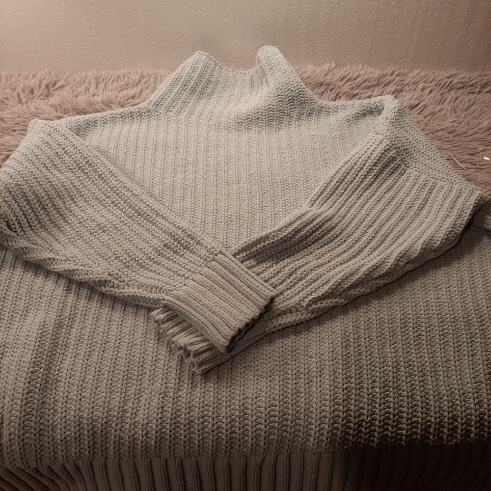 Aerie Oversized Mint Green Sweater Size Small Petite